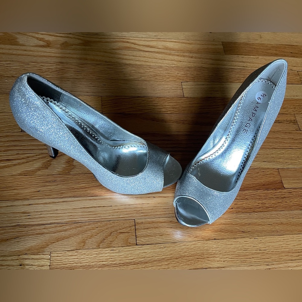 Rampage Silver Glitter Heels – Open Toe